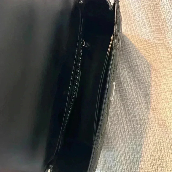 Tory Burch Fleming Matte Small Convertible Shoulder Bag

Style #82562 - Picture 6 of 9